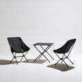 Set mobili da campeggio dalle linee essenziali, colore grigio