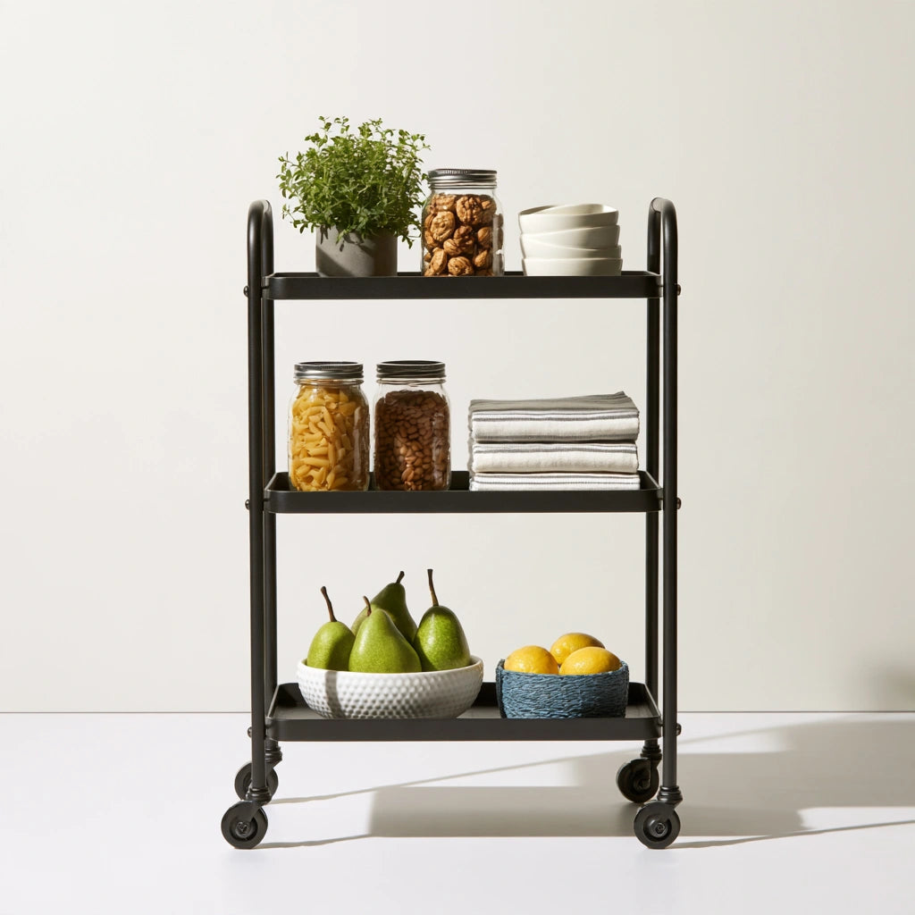 Carrello portaoggetti dalle linee essenziali su ruote a tre livelli, colore nero